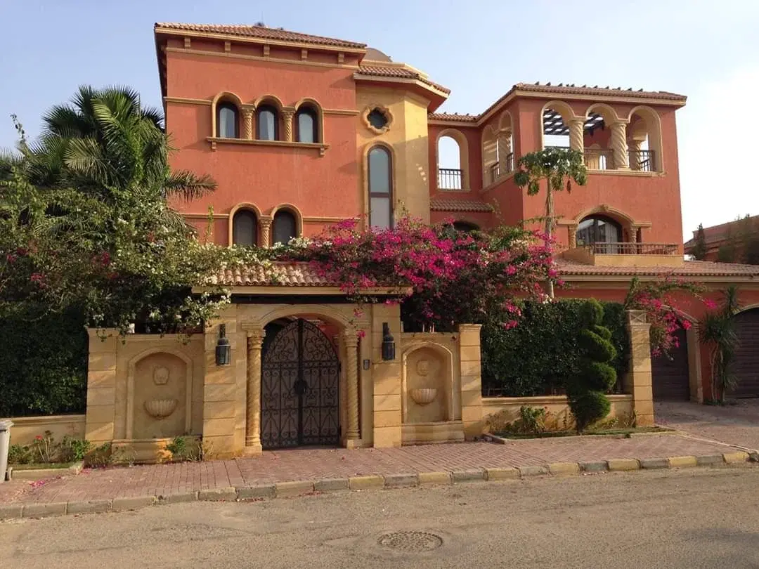Luxurious Villa for Sale in Golf Solimania