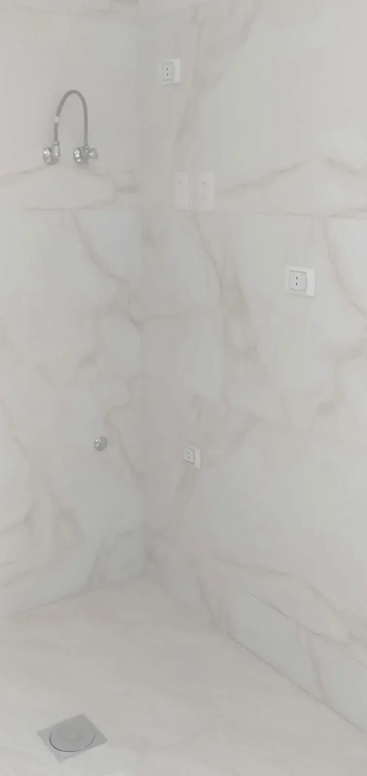 فيلا رائعة للبيع في قرية ديبلو 2