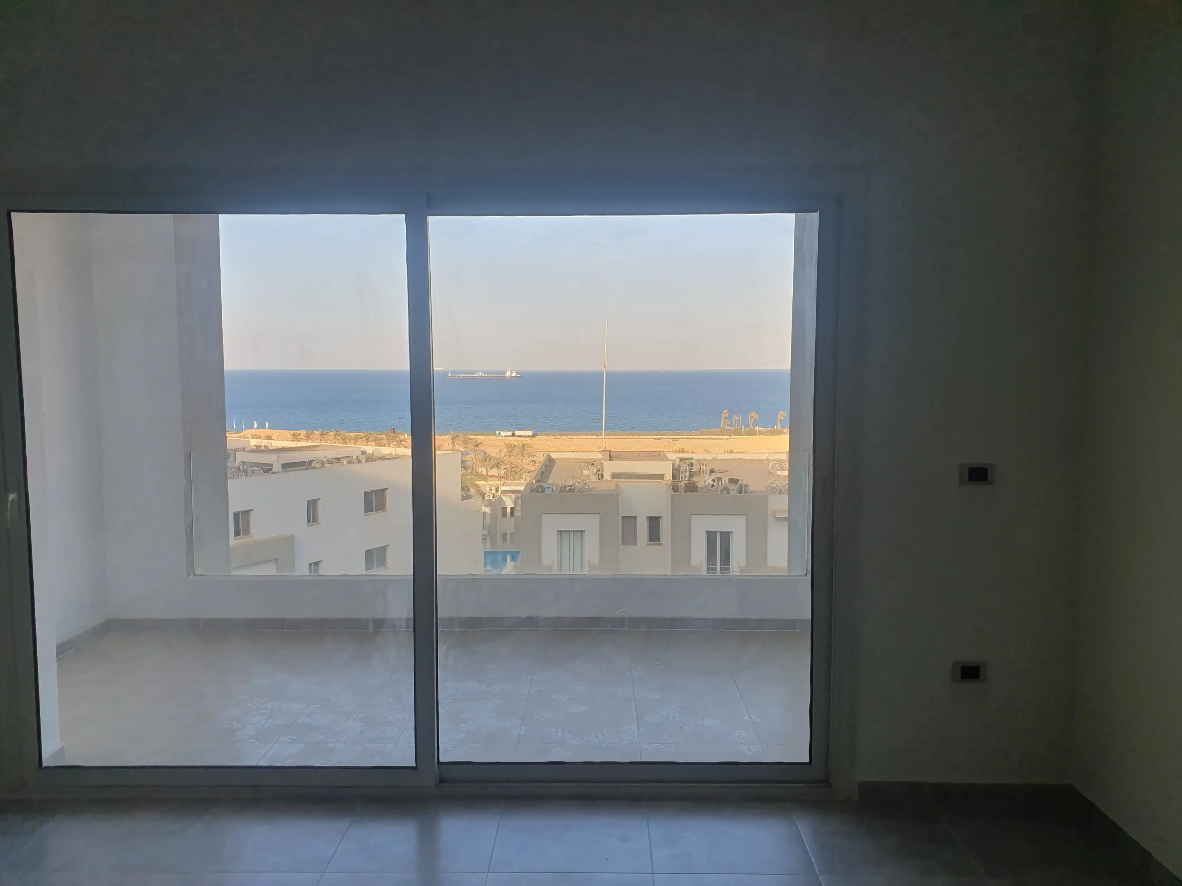 شاليه رائع مكون من غرفتي نوم للبيع في ذا جروف، العين السخنة من تنفيذ شركة دي إم العقارية
