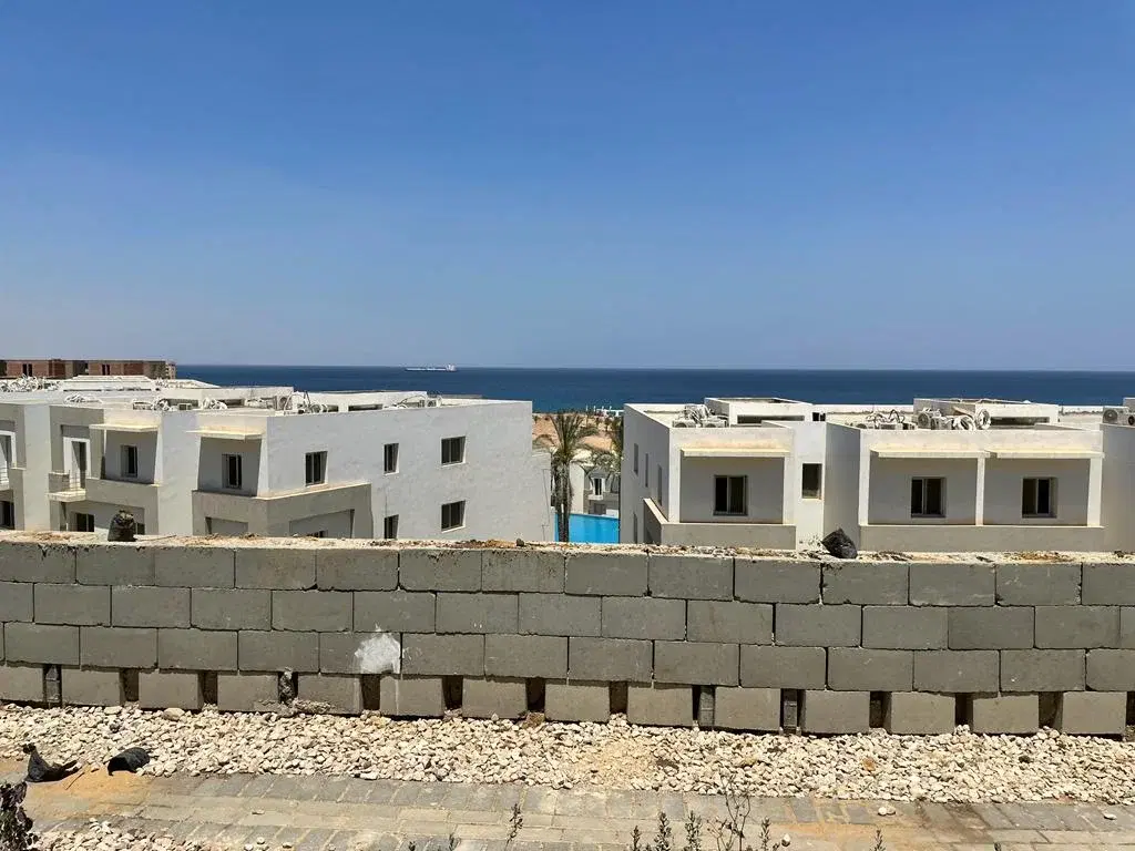 شاليه للبيع في ذا جروف العين السخنة من تطوير شركة دي إم العقارية