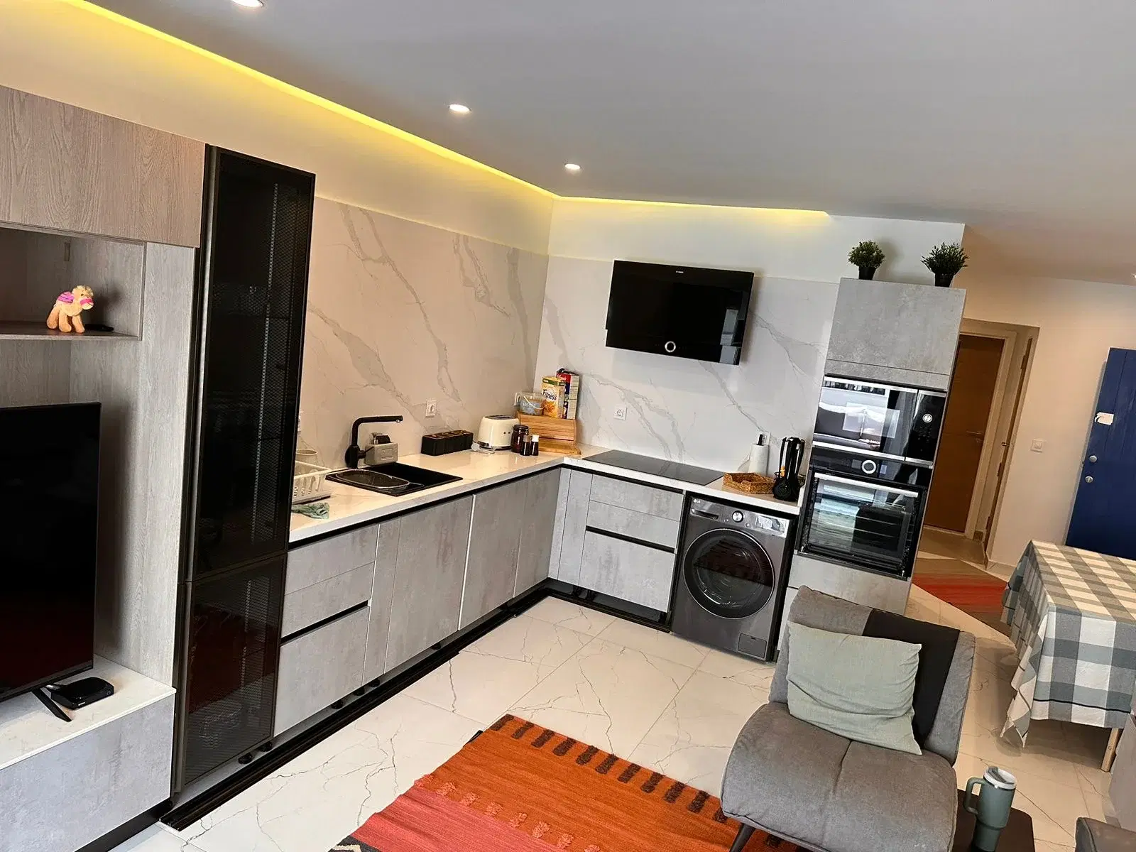 Chalet for Sale in The Greek Village, Marassi