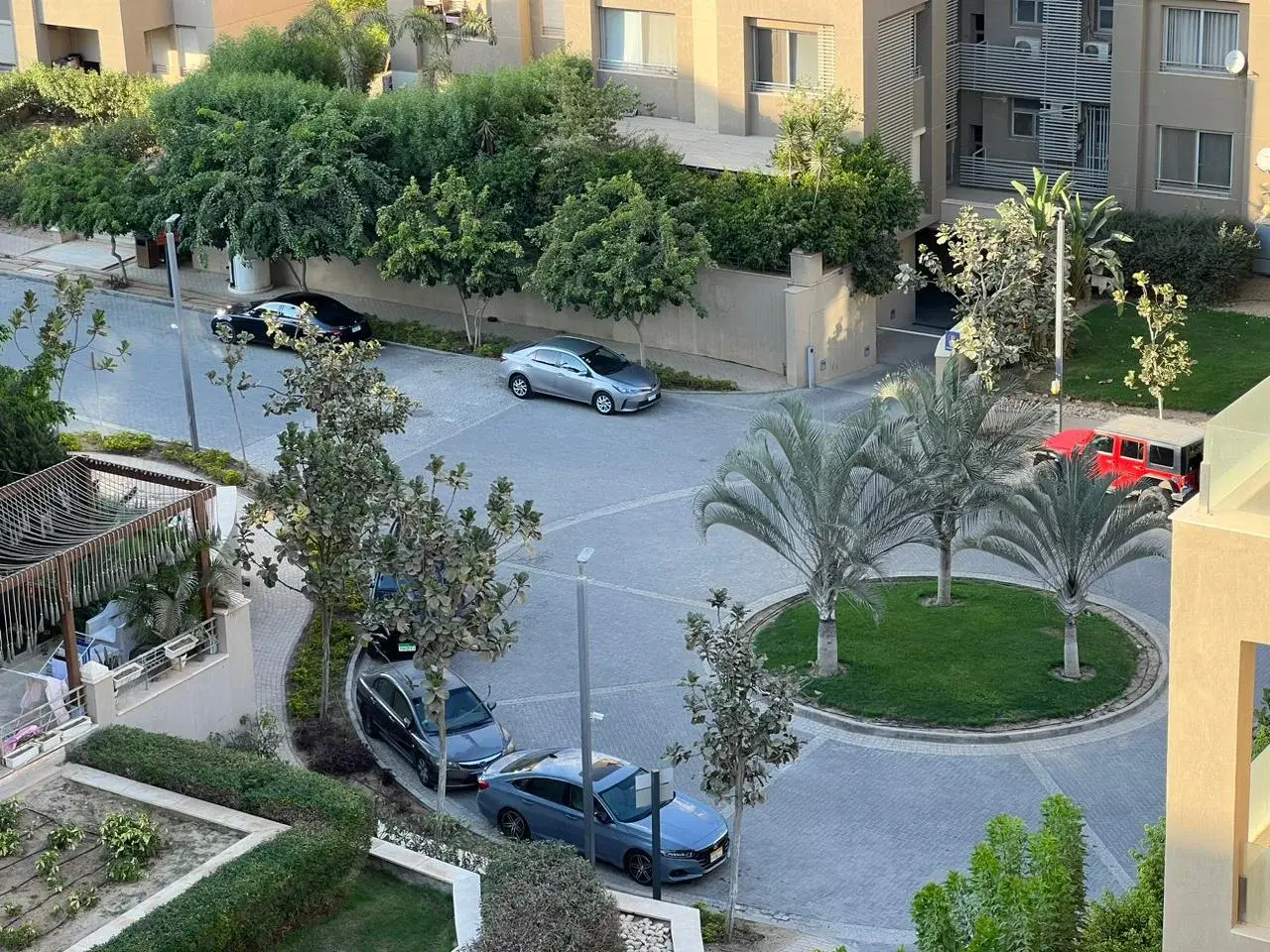 بنتهاوس فاخر للبيع في كمبوند ذا فيلدج جيت