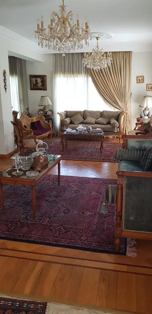 فيلا فاخرة للبيع في كمبوند رويال سيتي