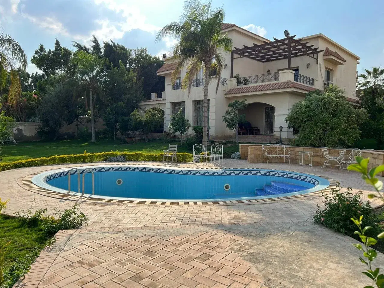 Luxurious Villa for Sale in Royal Hills