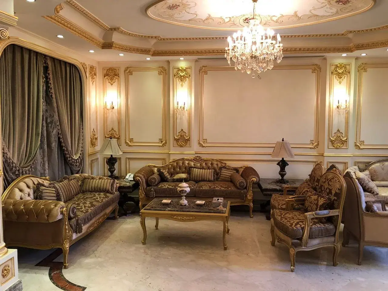 فيلا رائعة للبيع في كمبوند رويال سيتي الشيخ زايد من تطوير مجموعة البابطين