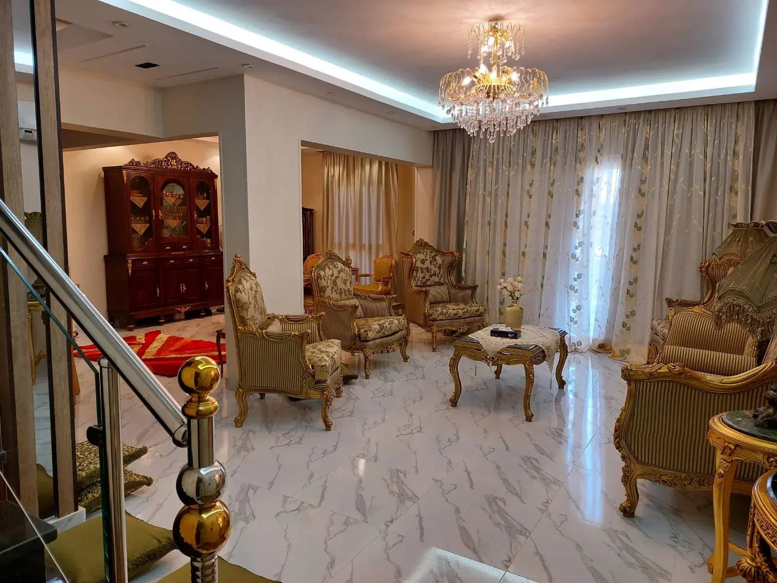 Luxurious Penthouse for Sale in Zayed Dunes