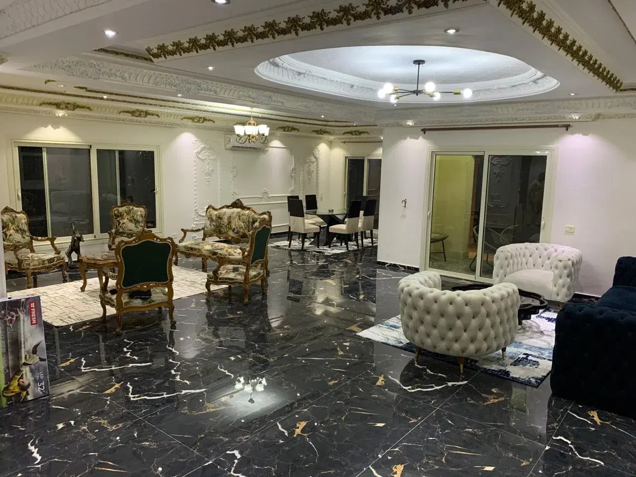 فيلا فاخرة للبيع في كمبوند ستون بارك