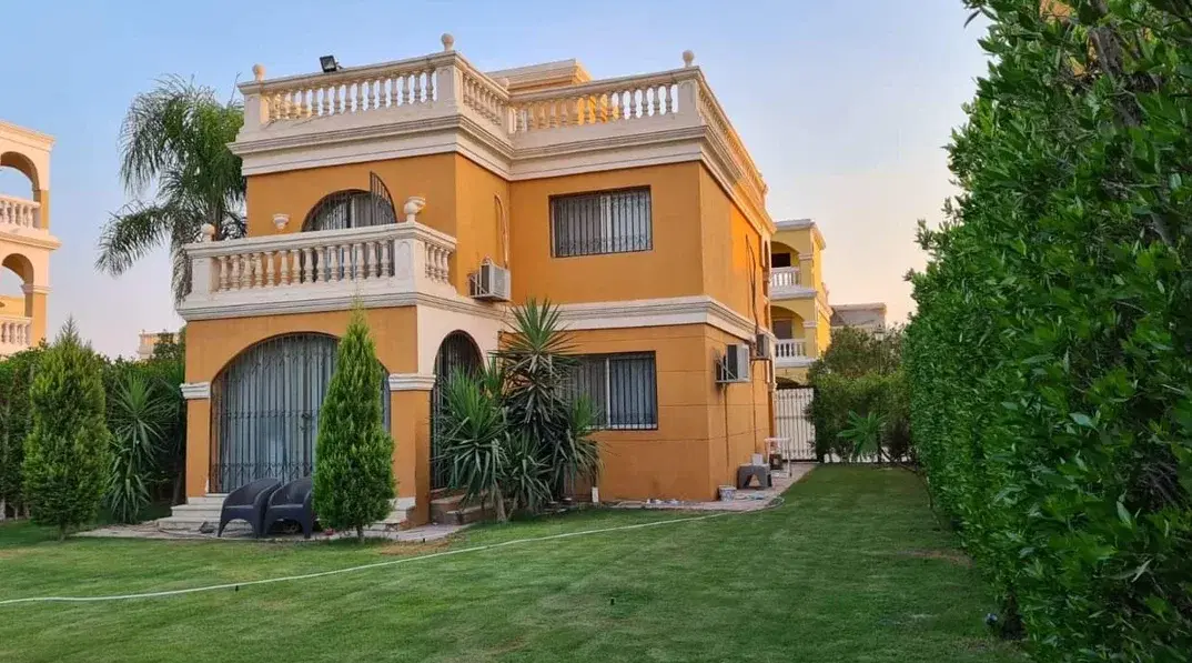 فيلا رائعة للبيع في كمبوند ستيلا مصر الجديدة الشروق من شركة رمكو