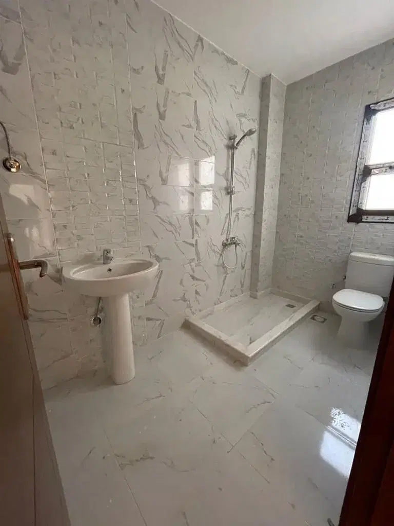شقة حديثة للبيع في سنتشري سيتي