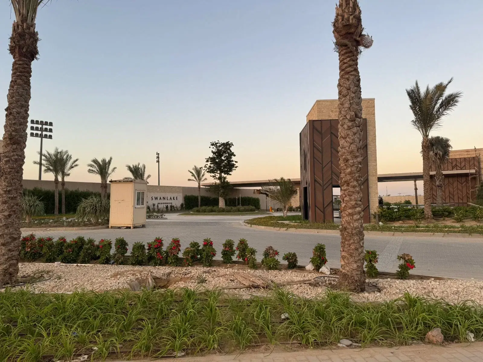 شقة فاخرة بغرفة نوم واحدة للبيع في كمبوند سوان ليك ريزيدنس، القاهرة الجديدة - حسن علام