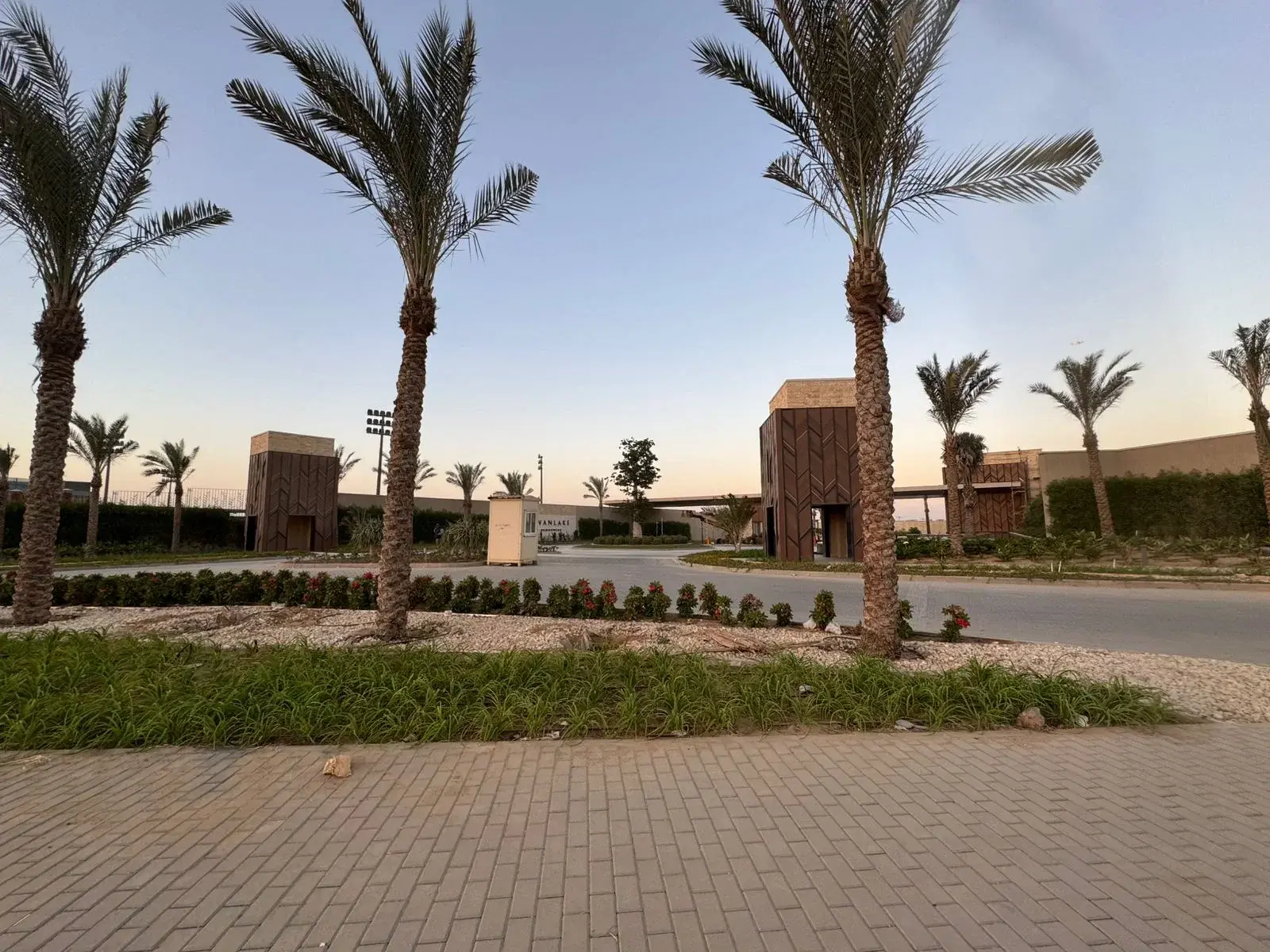 شقة فاخرة بغرفة نوم واحدة للبيع في كمبوند سوان ليك ريزيدنس، القاهرة الجديدة - حسن علام