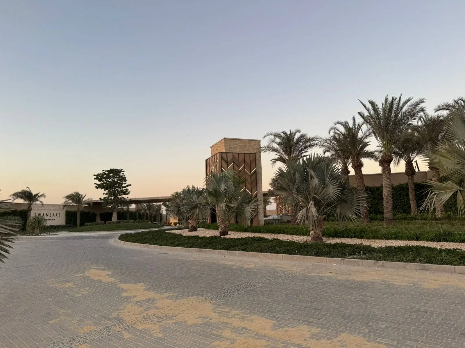 شقة فاخرة بغرفة نوم واحدة للبيع في كمبوند سوان ليك ريزيدنس، القاهرة الجديدة - حسن علام