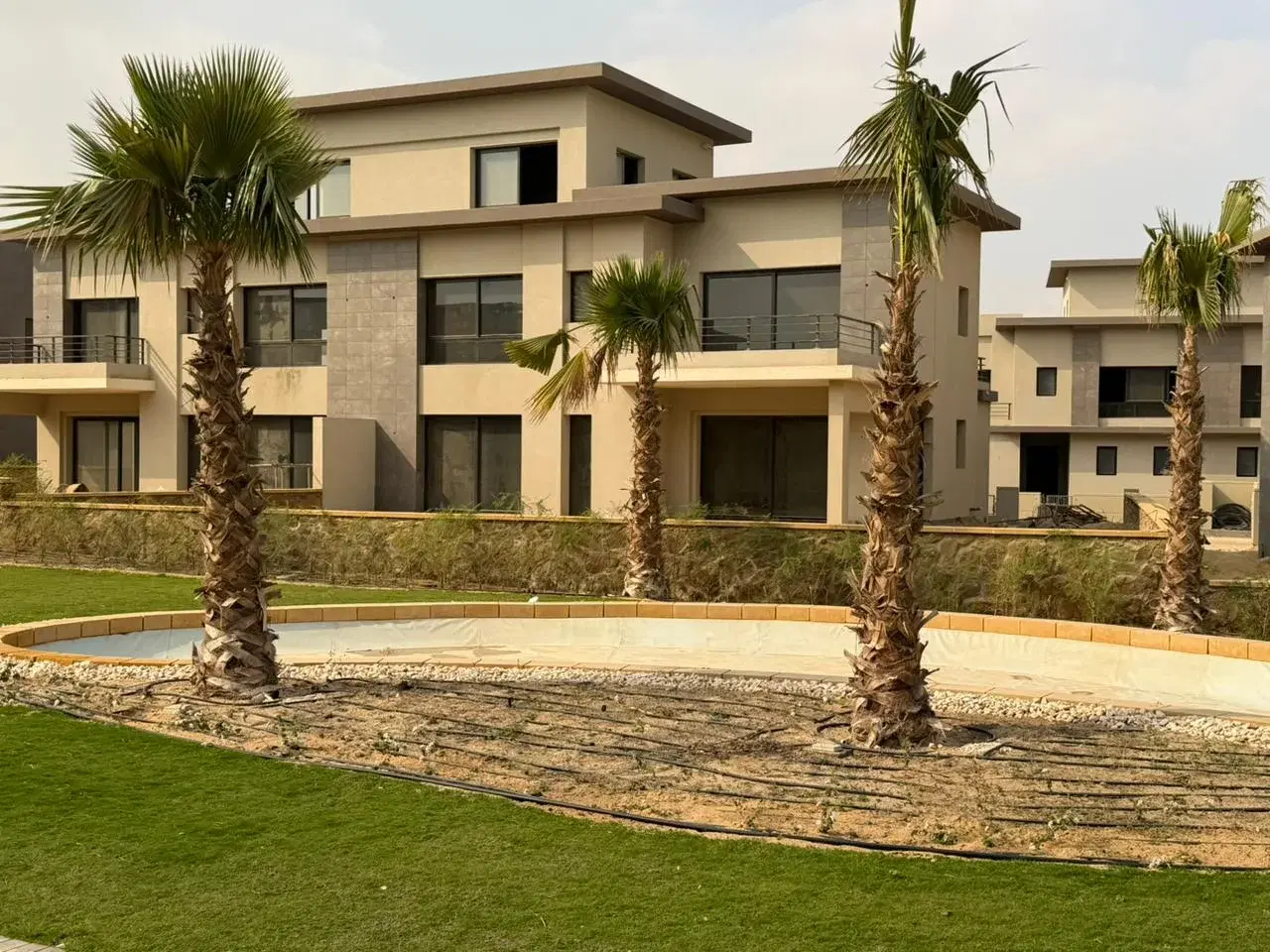 Charming Twinhouse for Sale in Swanlake Residences