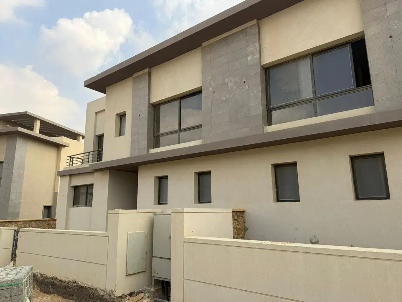 Charming Twinhouse for Sale in Swanlake Residences