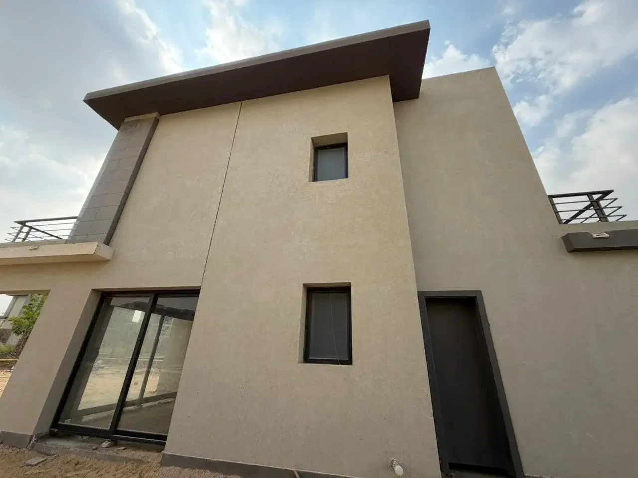 Charming Twinhouse for Sale in Swanlake Residences