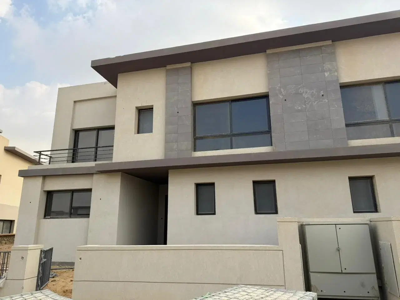Charming Twinhouse for Sale in Swanlake Residences