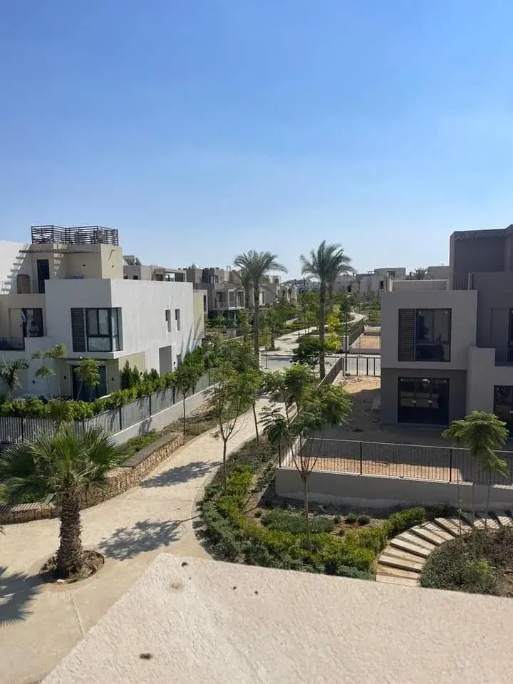 Stylish Townhouse Corner Available for Sale in Sodic East