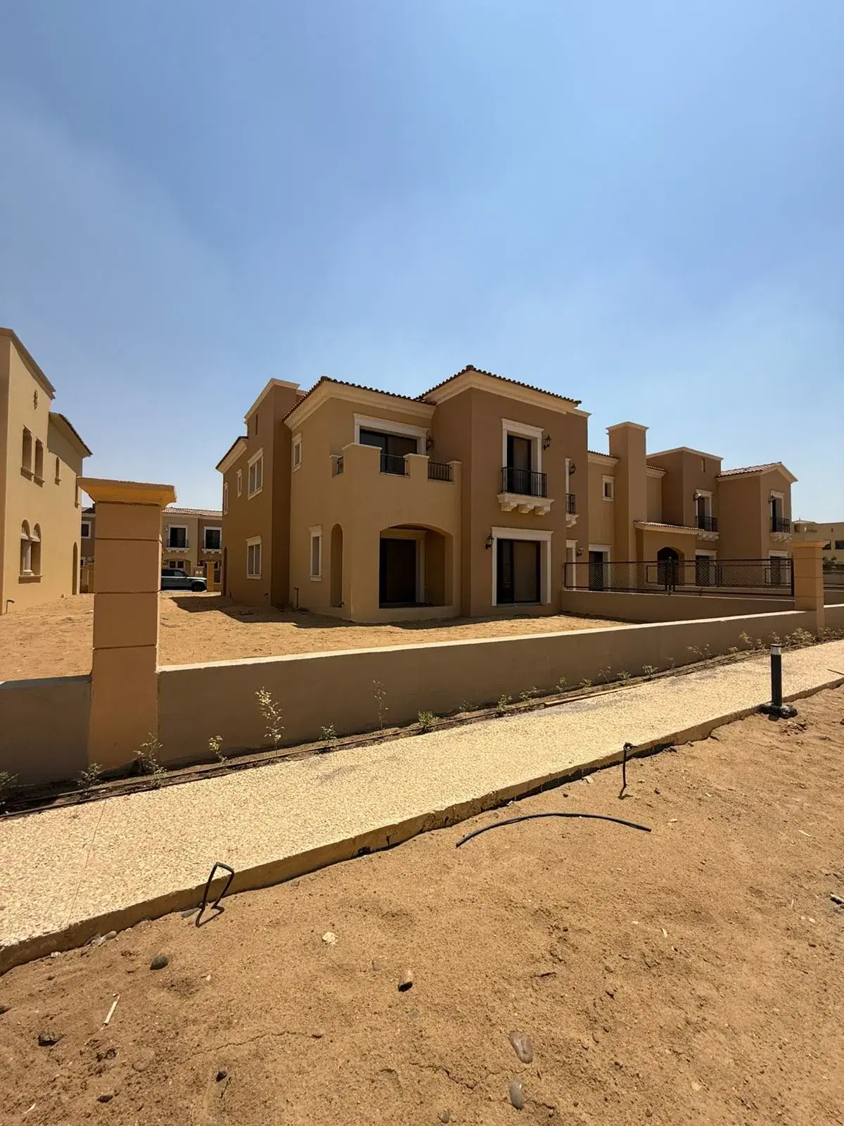 Stunning Townhouse for Sale in City Gate