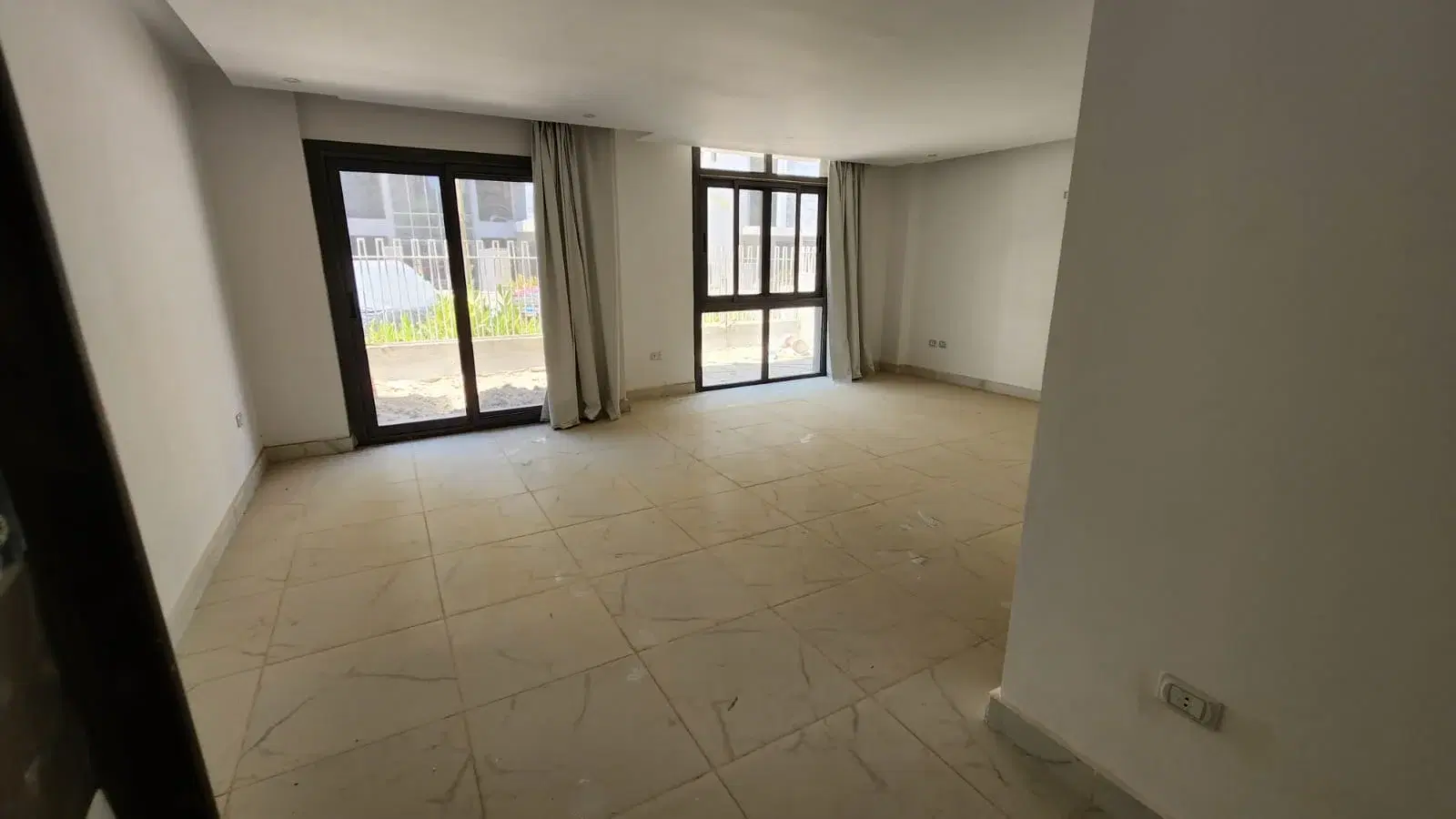 Stunning Apartment for Sale in Sun Capital