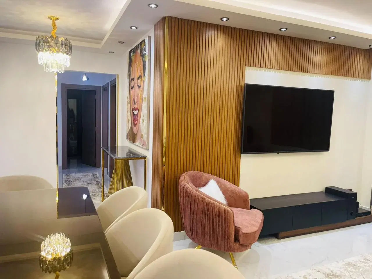 Luxurious Apartment for Sale in Sun Capital