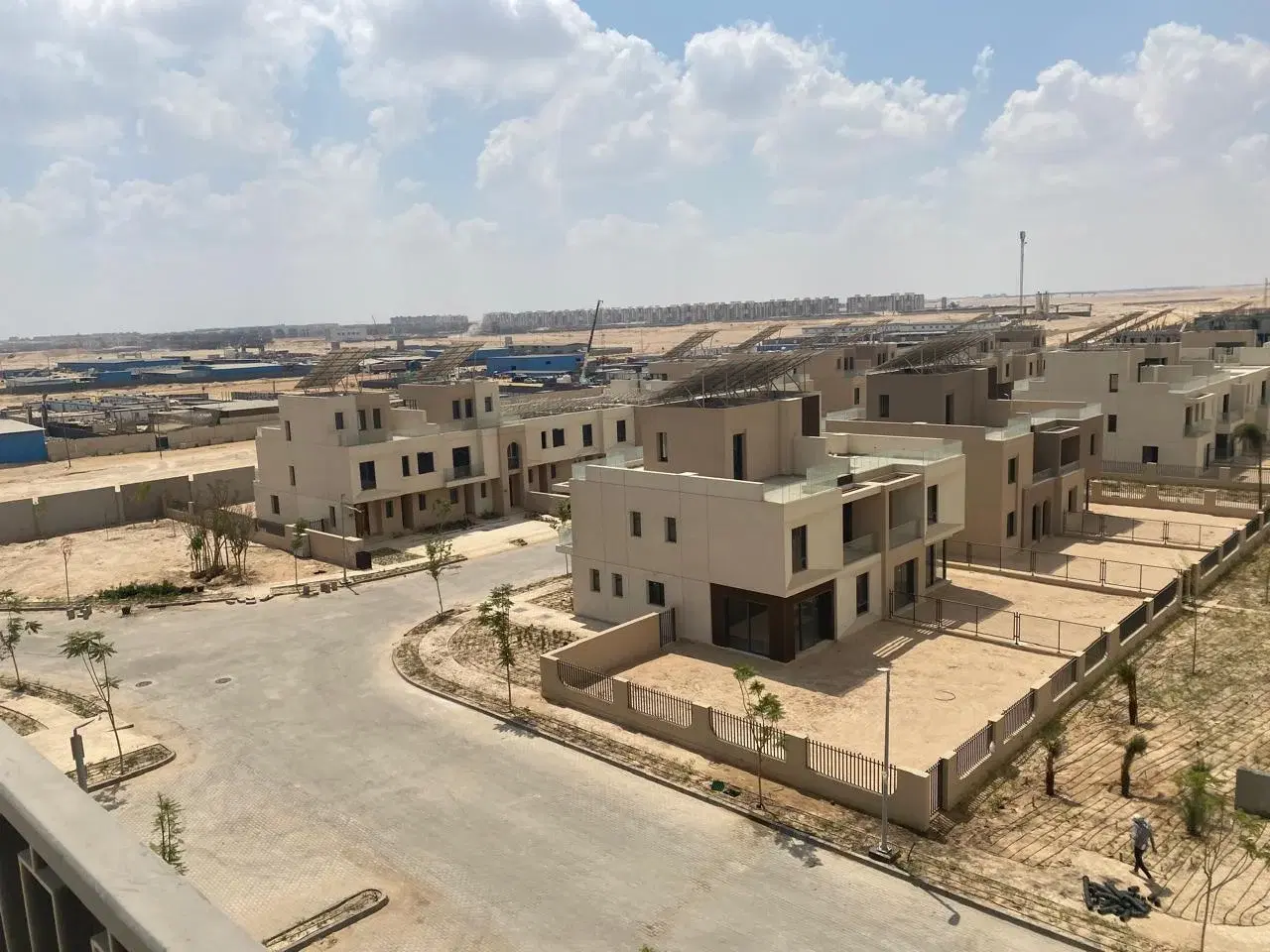 شقة مميزة للبيع في كمبوند فاي سوديك الشيخ زايد