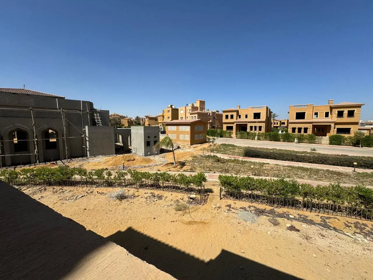 Luxurious Villa for Sale in Katameya Gardens with 5 Bedrooms in New Cairo