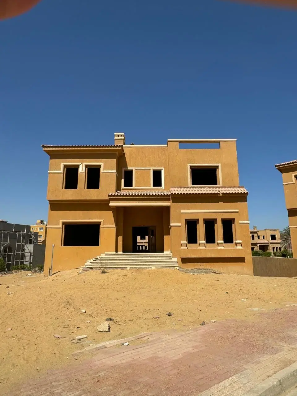Luxurious Villa for Sale in Katameya Gardens with 5 Bedrooms in New Cairo