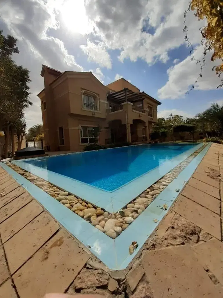 Luxury Villa for Sale in Katameya Hills