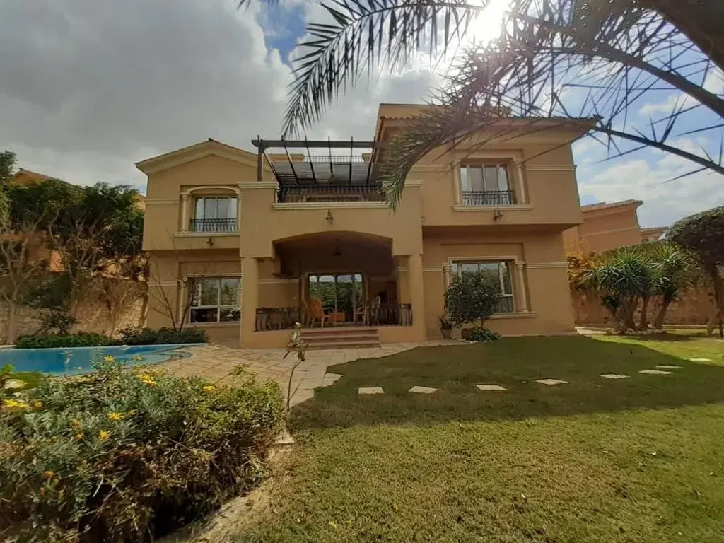 Luxury Villa for Sale in Katameya Hills