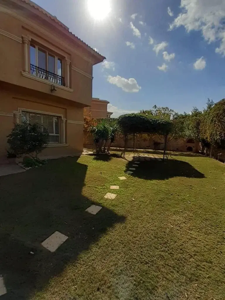 Luxury Villa for Sale in Katameya Hills