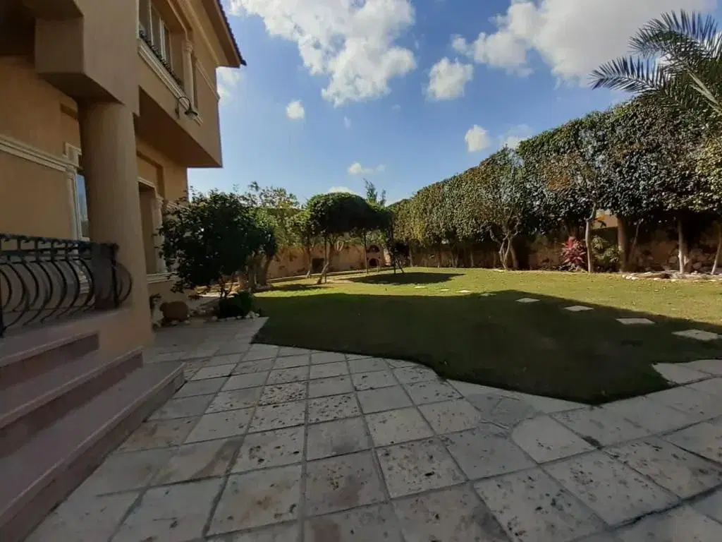 Luxury Villa for Sale in Katameya Hills