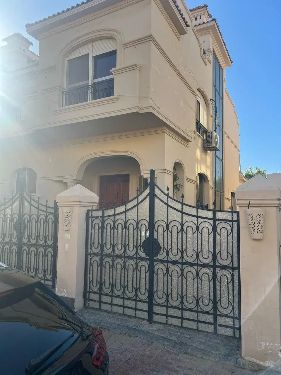 Stunning Twinhouse for Sale in Concordia