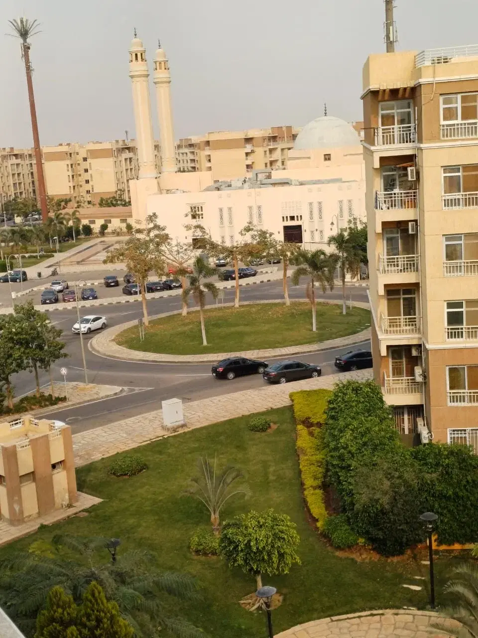 تاون هاوس للبيع في لا تيرا بالقاهرة الجديدة بمساحة 4 غرف نوم