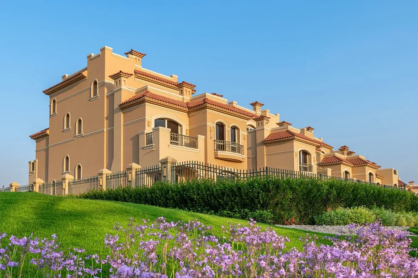 Elegant Townhouse for Sale in La Vista City