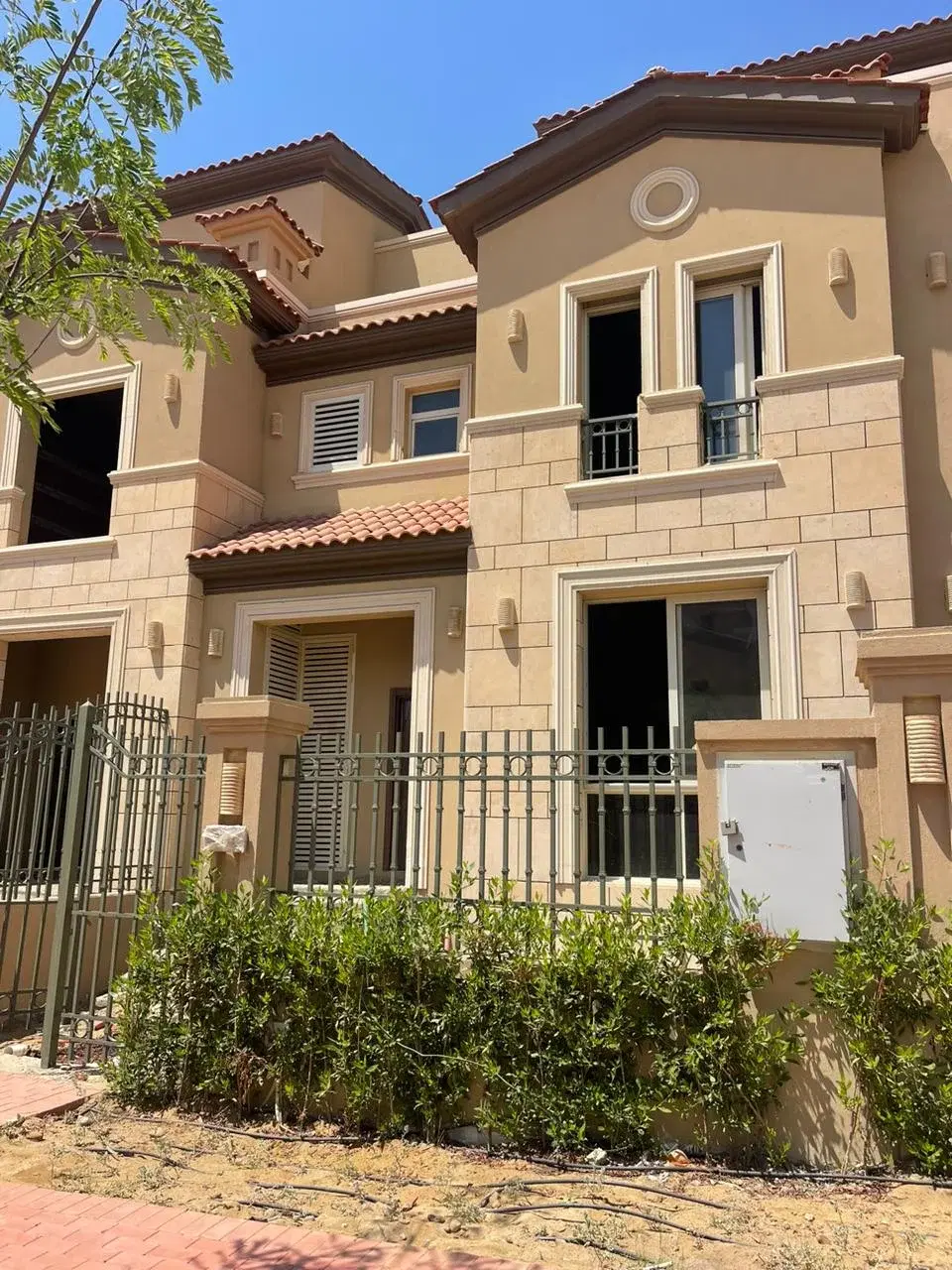 Spacious Townhouse for Sale in La Vista City