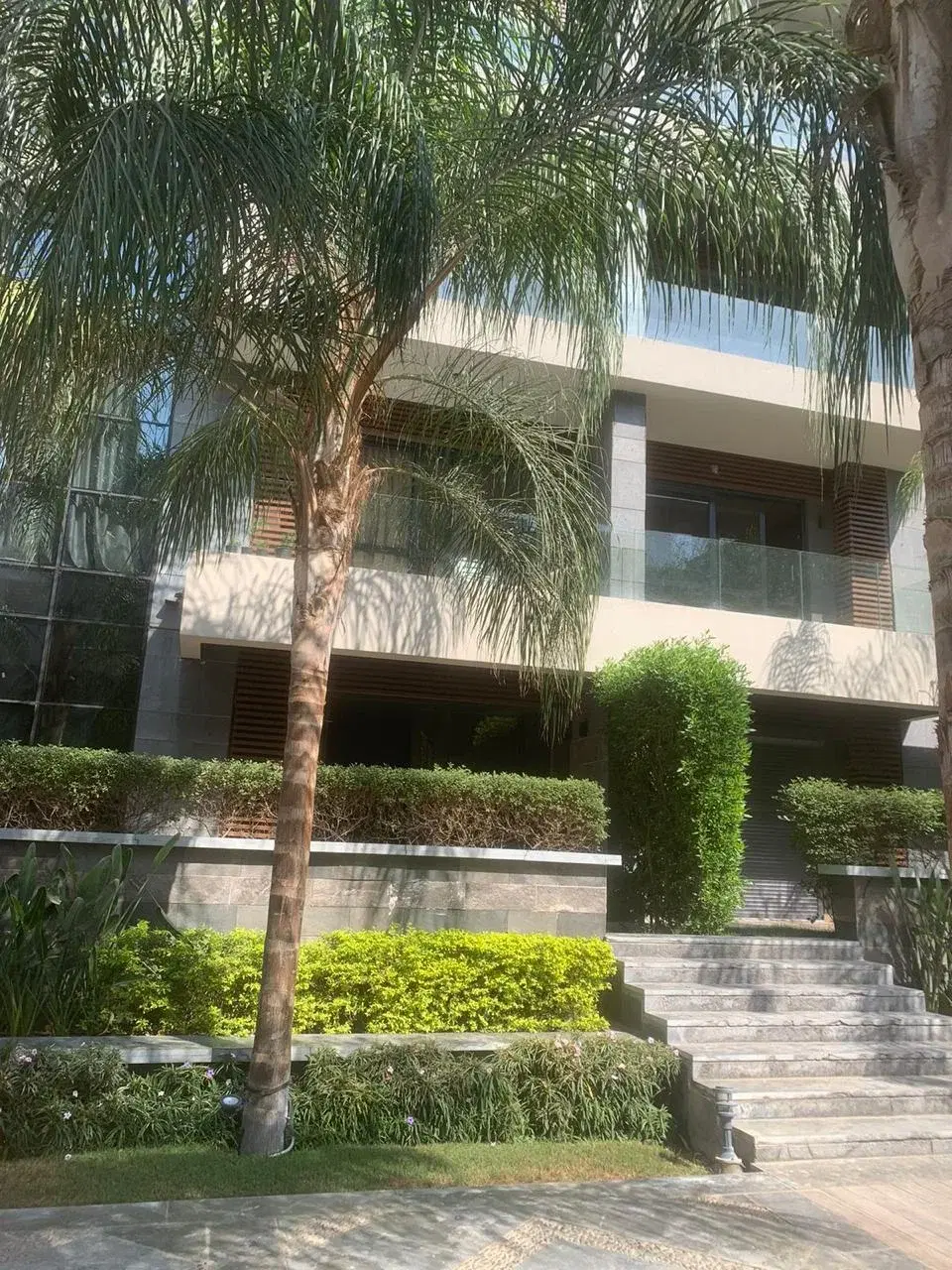 شقة أرضي 4 غرف للبيع في El Patio Casa - الشروق (لافيستا)