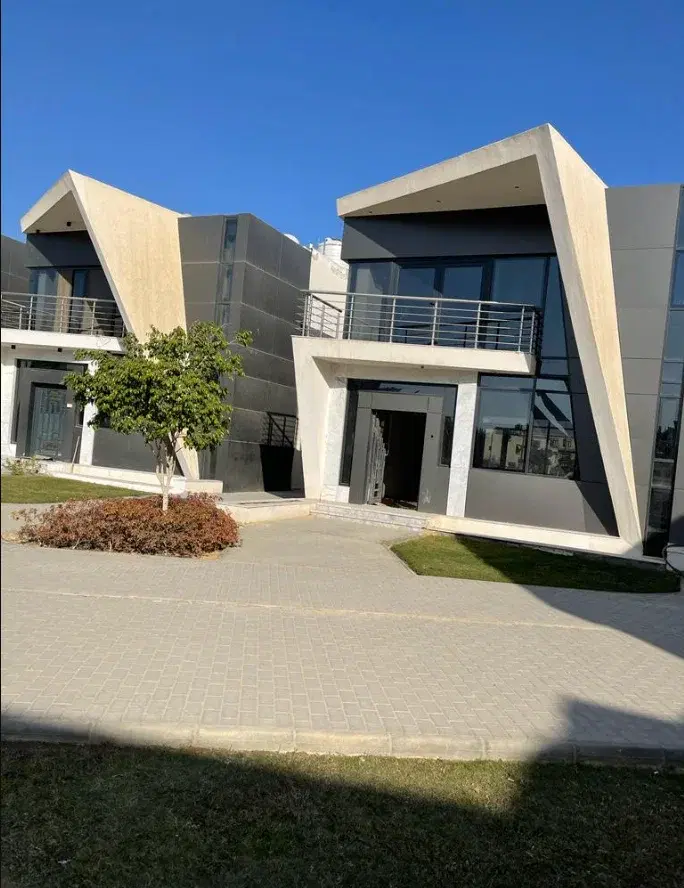 Luxurious 4-Bedroom Villa for Sale in Life View, El Shorouk by IC Real Estate Development