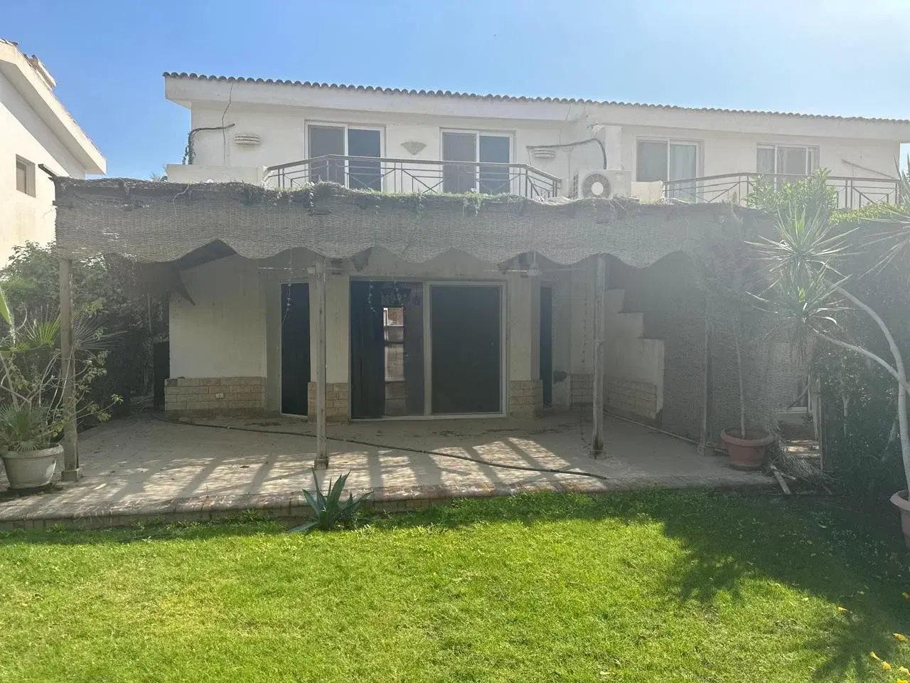 Twinhouse for Sale in Little Venice