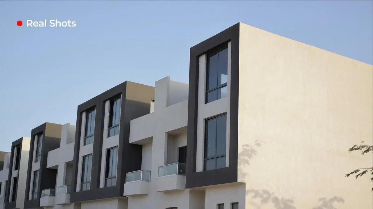 Stunning Townhouse for Sale in Lake West