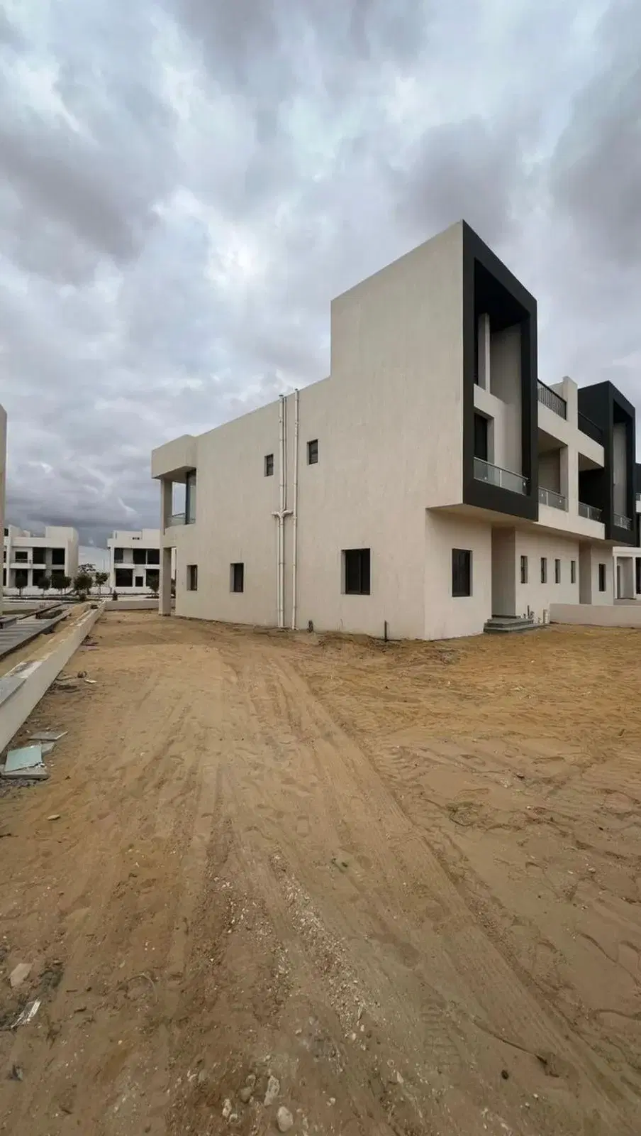 توين هاوس للبيع في ليك ويست مع 3 غرف نوم بواسطة كايرو كابيتال للتطوير العقاري