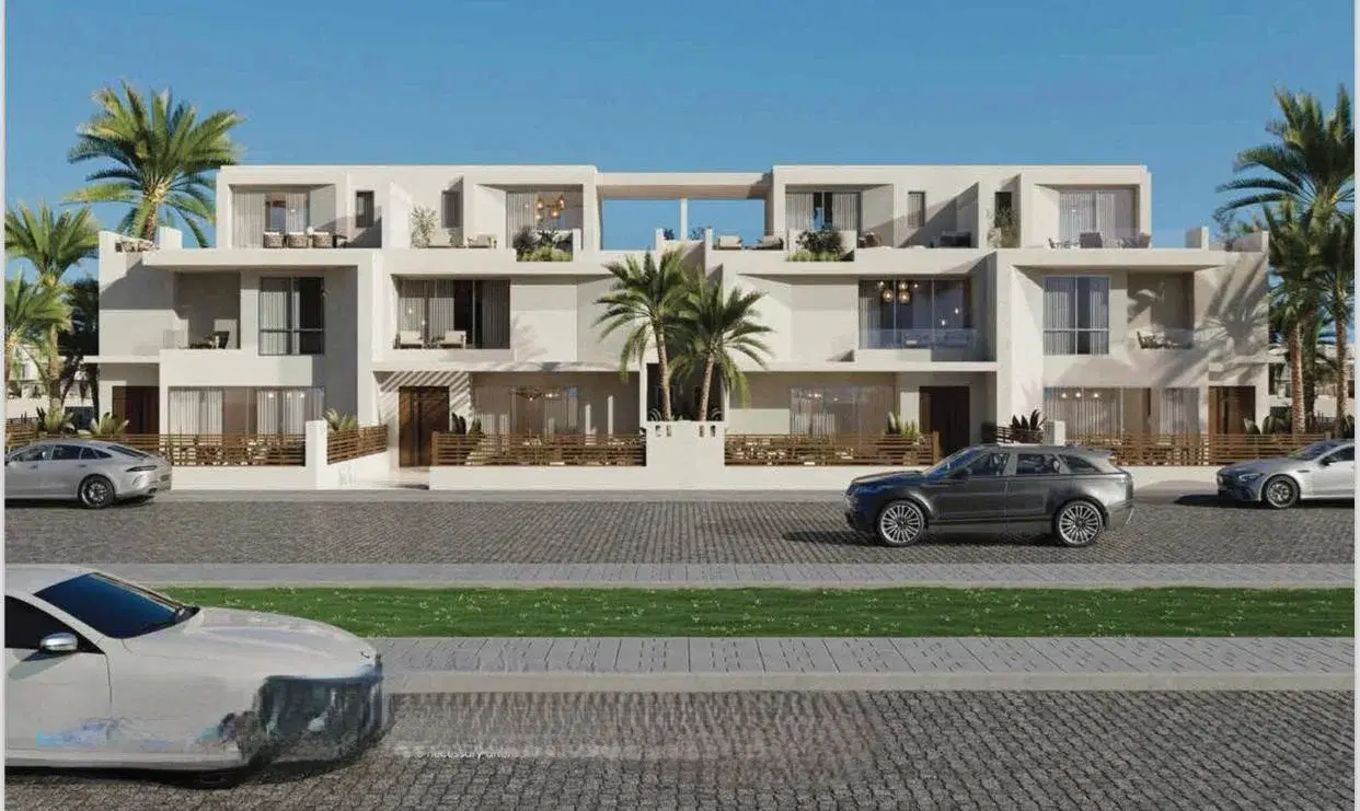 Stunning Townhouse for Sale in Mar Bay - Ras El Hekma