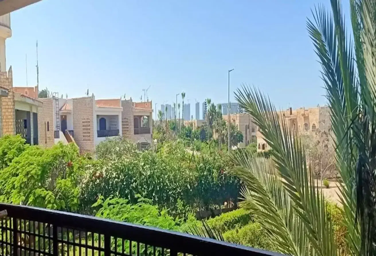 فيلا فاخرة للبيع في مارينا 2