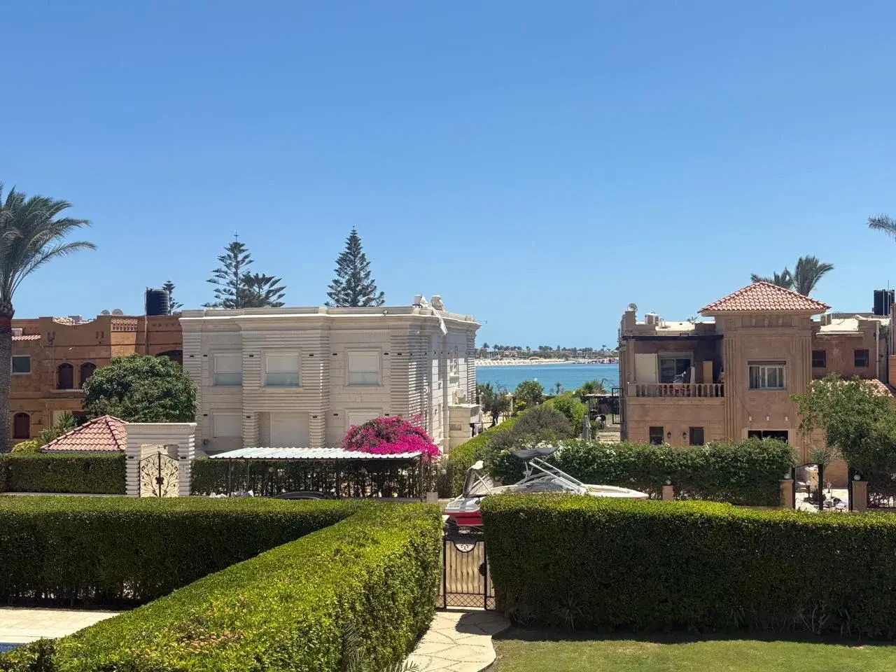 Luxurious Villa for Sale in Marina 5
