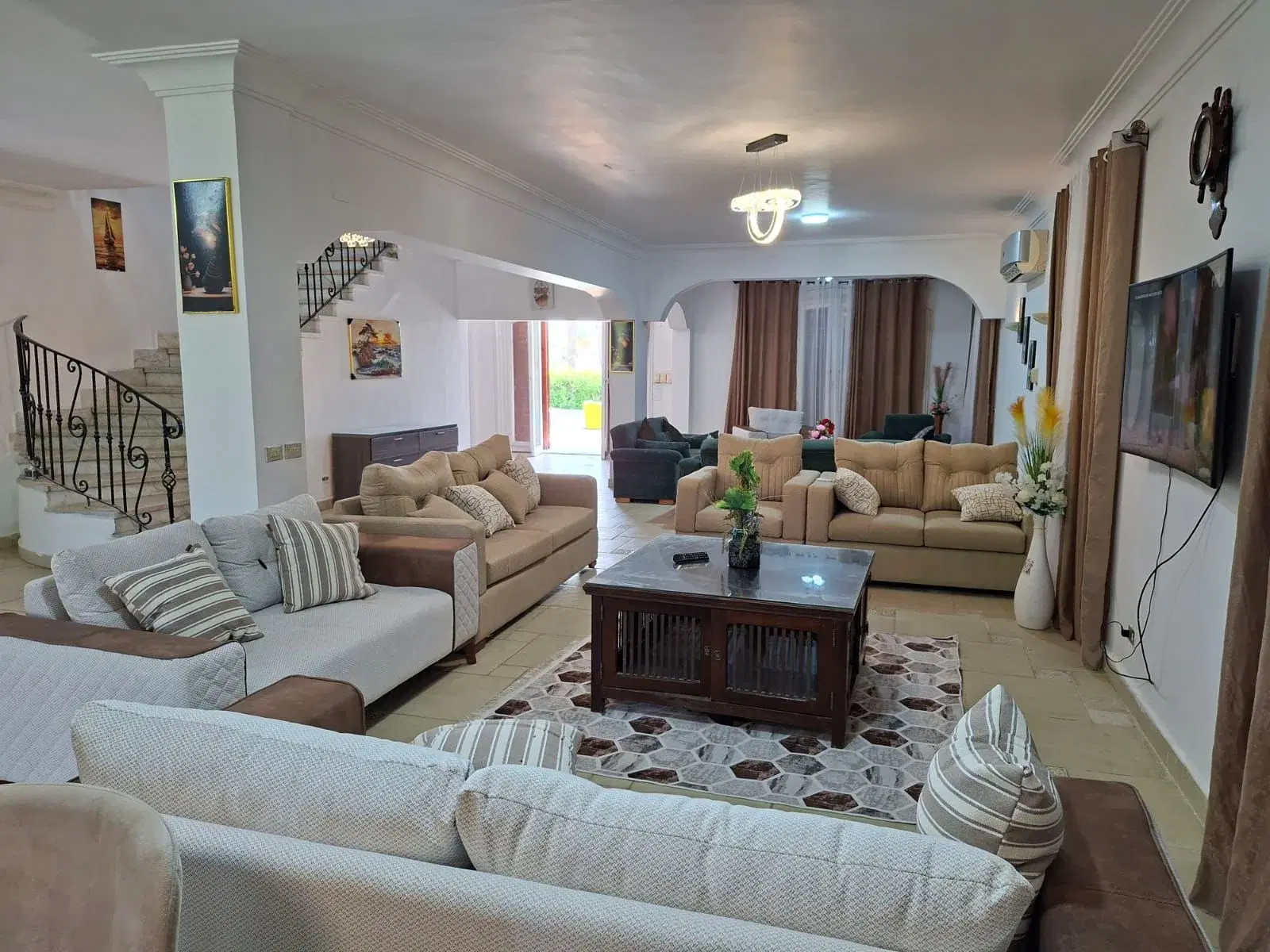 Luxurious Villa for Sale in Marina 5