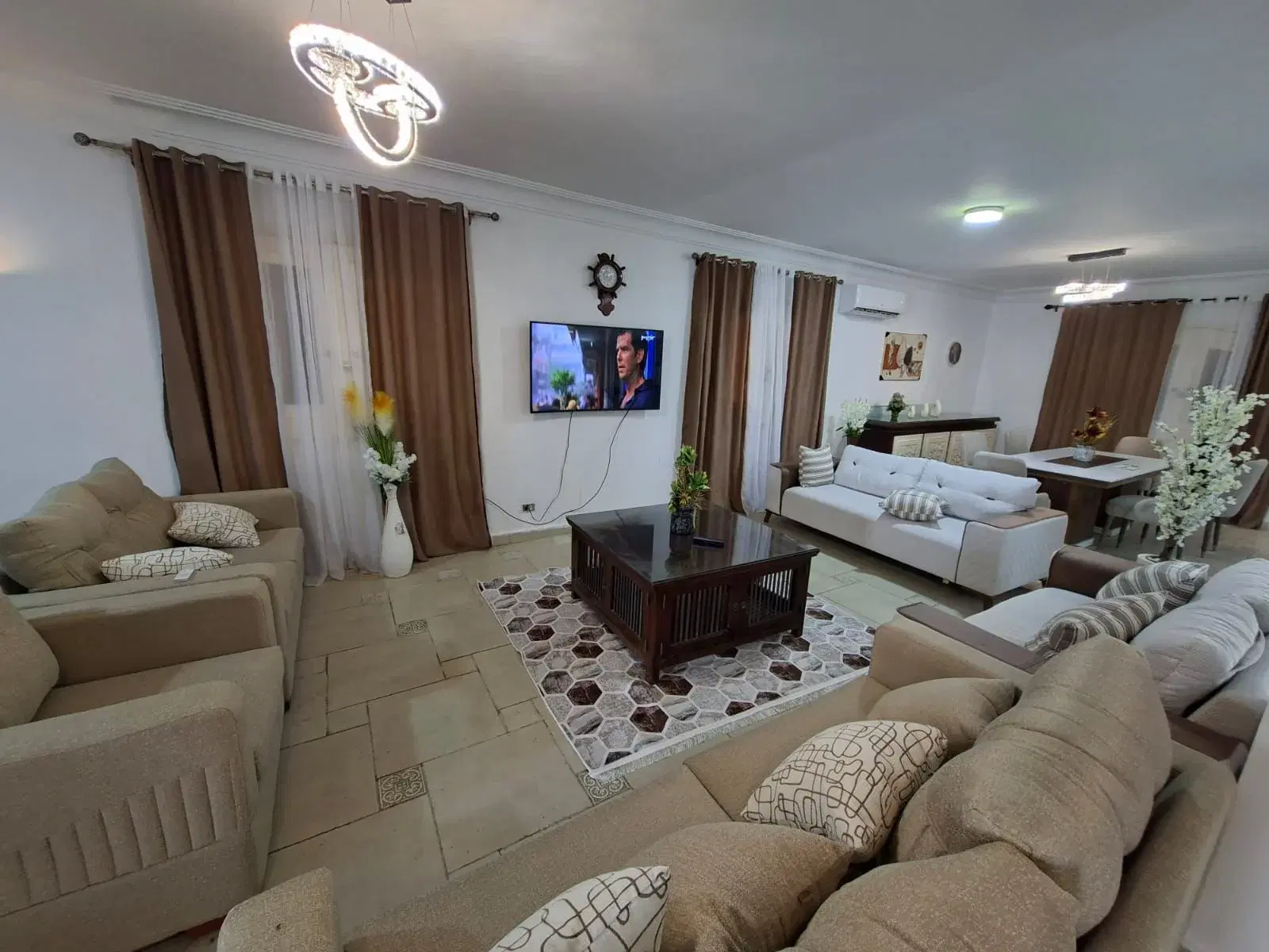 Luxurious Villa for Sale in Marina 5