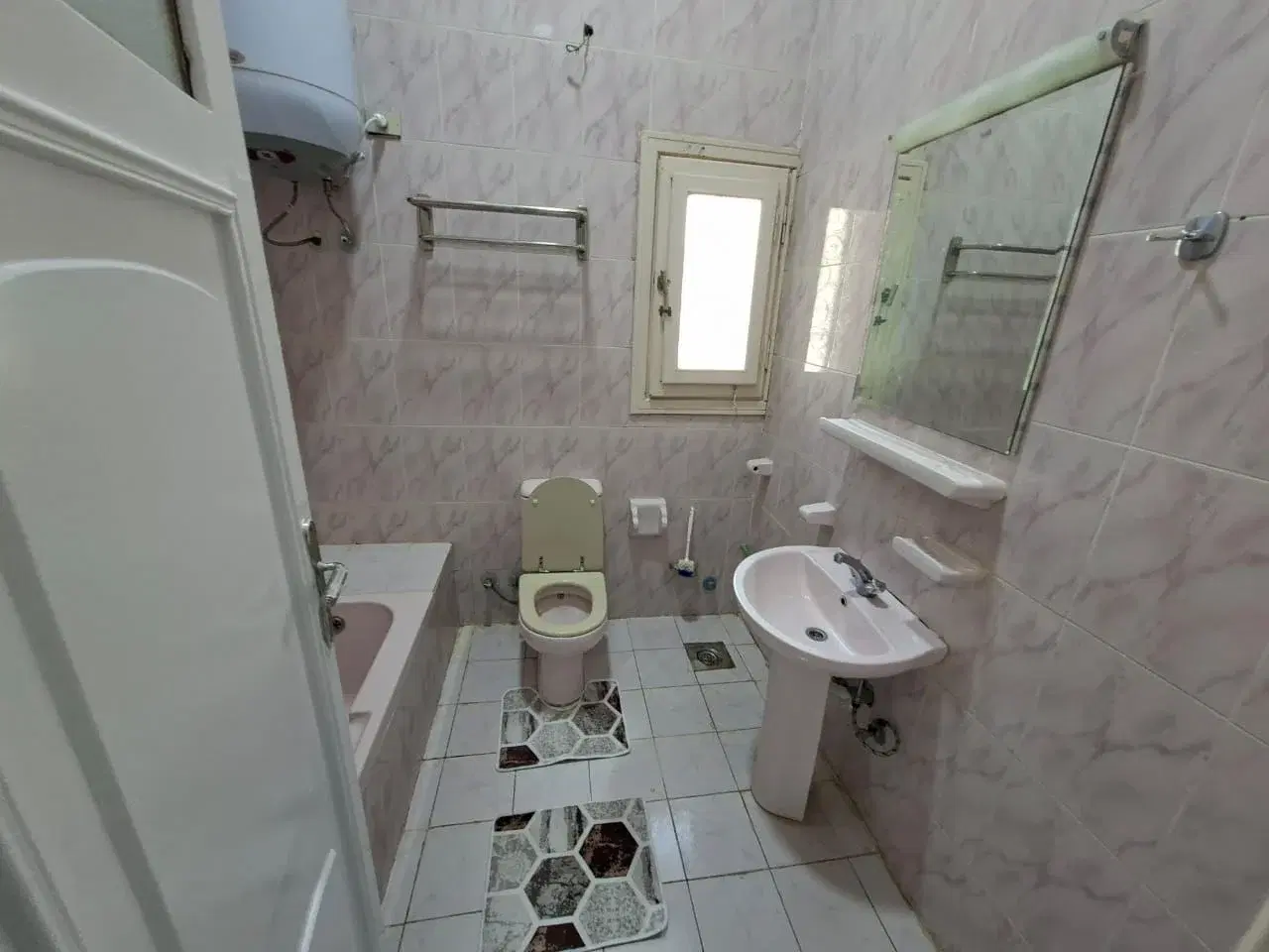 Luxurious Villa for Sale in Marina 5