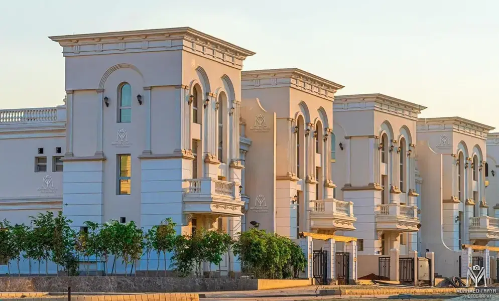 تاون هاوس كلاسيكي للبيع في كمبوند المقصد — سيتي إيدج، العاصمة الإدارية الجديدة