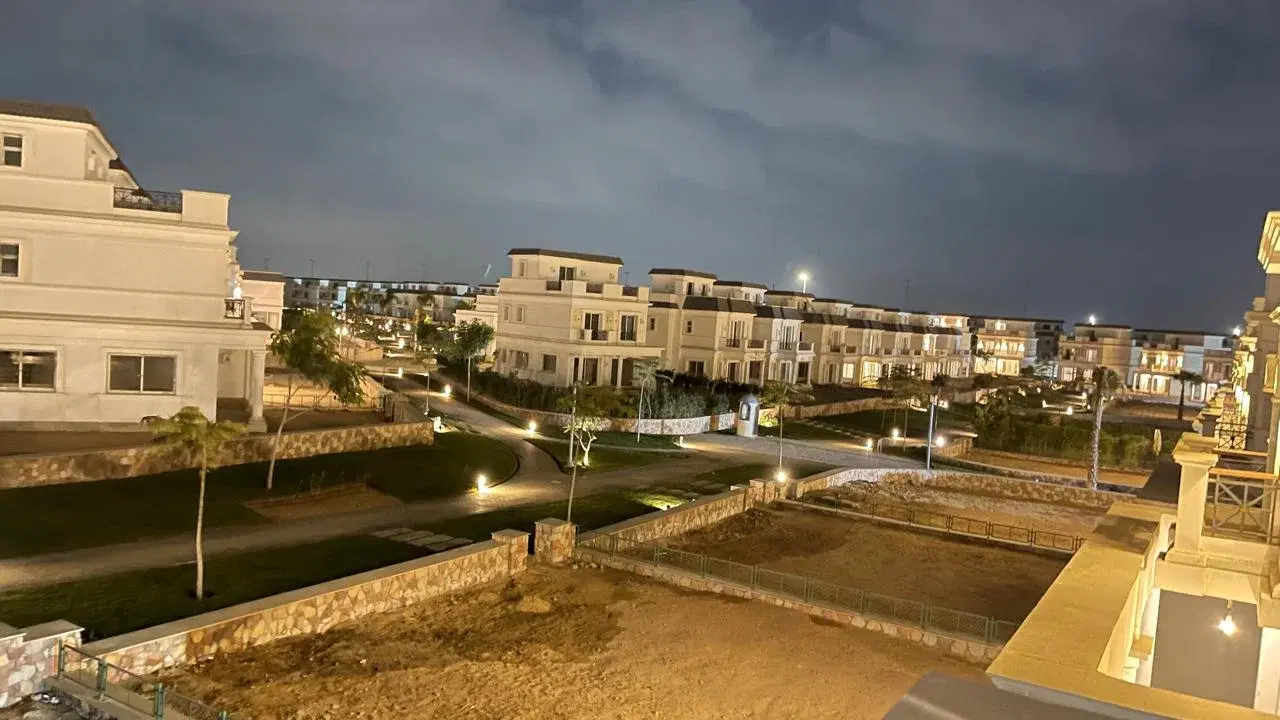 Stunning Townhouse for Sale in Mountain View 4 with 3 Bedrooms in 6th of October City