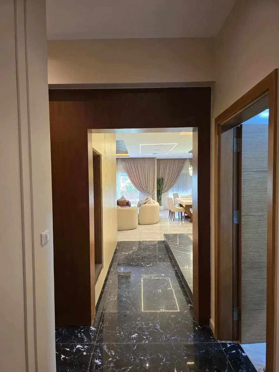 Luxurious Townhouse for Sale in Mountain View October Park