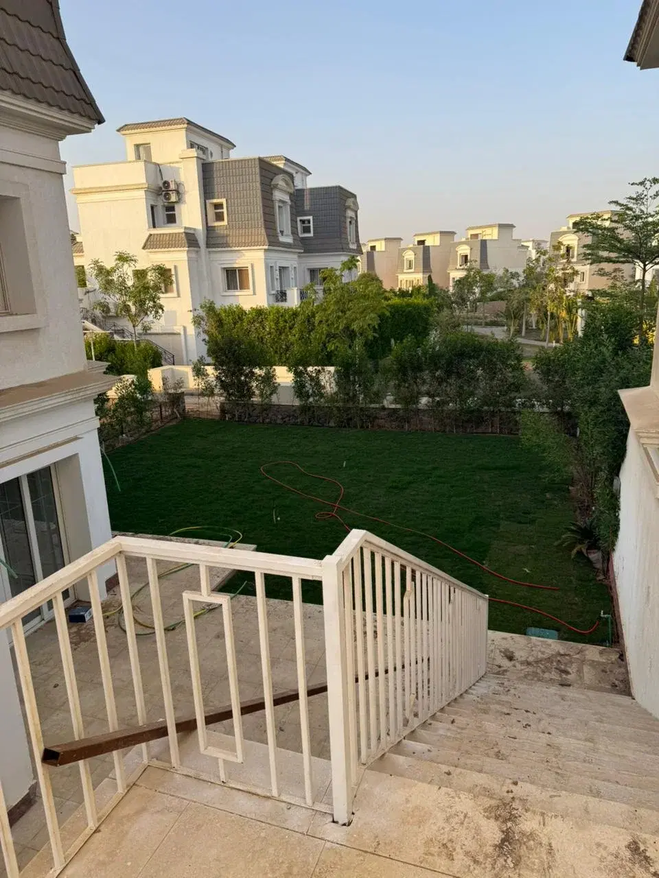 فيلا فاخرة للبيع في كمبوند ماونتن فيو تشيل اوت بارك